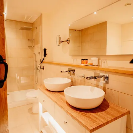 The Fleece At Ruleholme Hotel