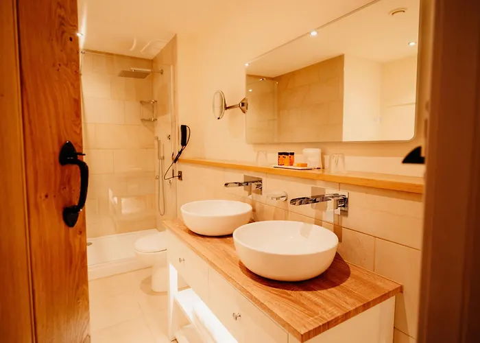 The Fleece At Ruleholme Hotel